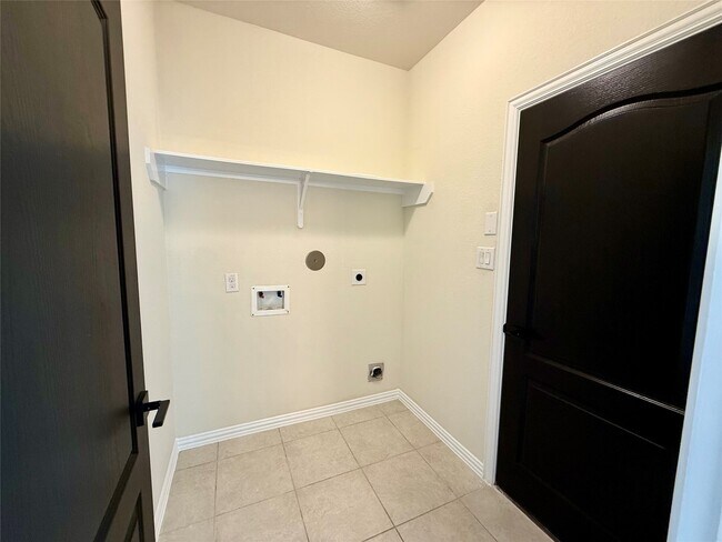 Building Photo - 23422 Bordeaux Dr