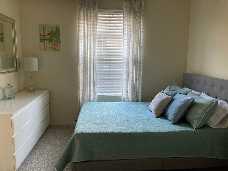 Building Photo - 8680 New Salem St