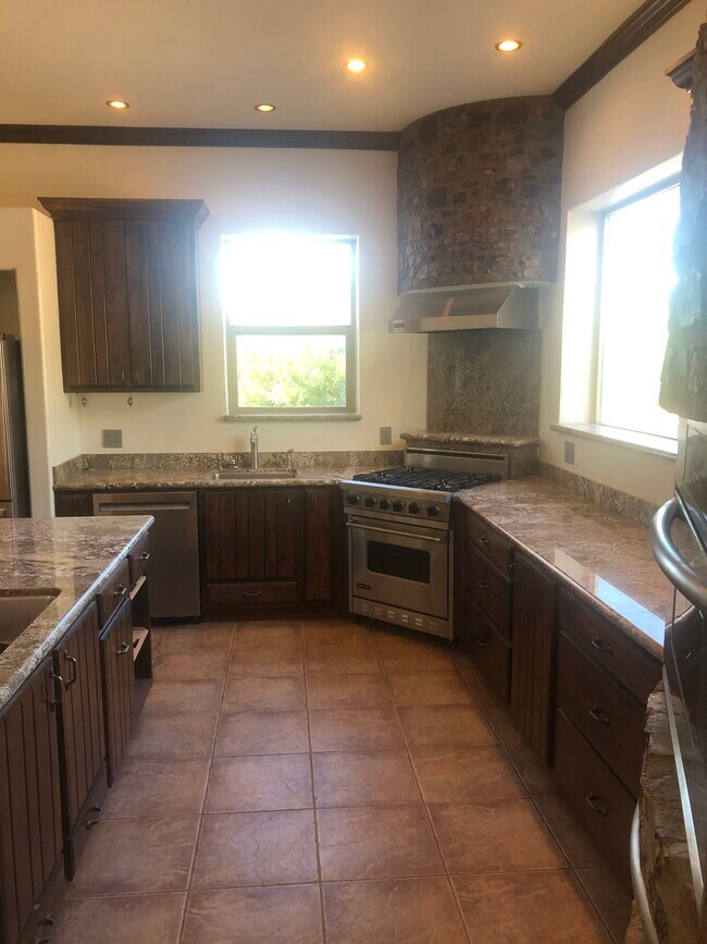 Building Photo - 35030 N 51st St