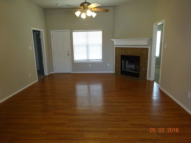 Building Photo - House Located Near Frenship Schools & Close Access to 82nd & Marsha Sharp Fwy!