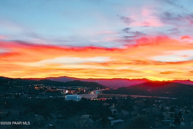 Building Photo - 2518 Hilltop Rd