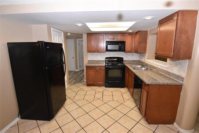 Building Photo - 7524 Galahad Rd