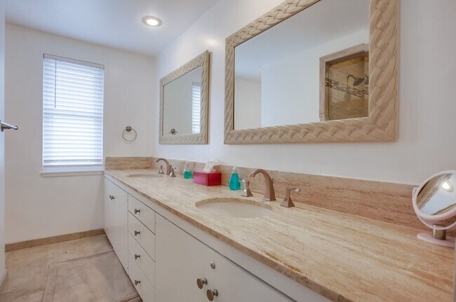 Building Photo - Modern Ocean View Home in La Jolla 4 Bed, 3 Bath