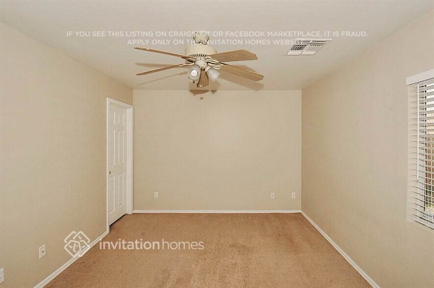 Building Photo - 12230 W Aster Dr