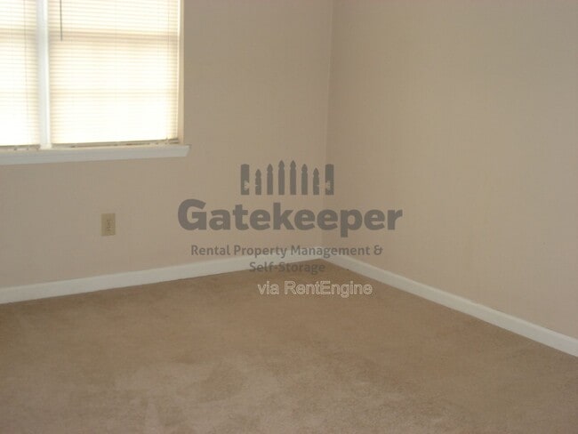 Building Photo - 101 Autumn Leaf