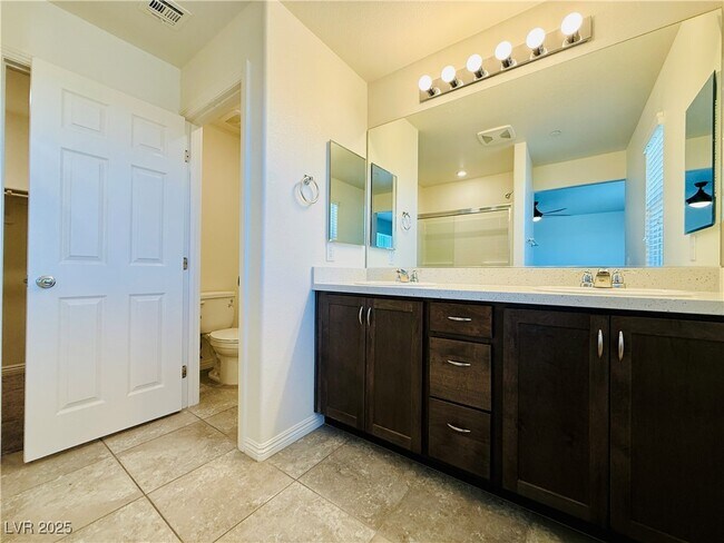 Building Photo - 460 Ylang Pl