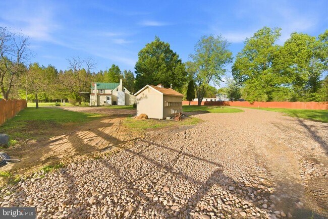 Building Photo - 34017 Welbourne Rd