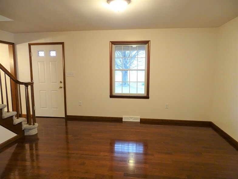 Building Photo - 2228 Junction Rd