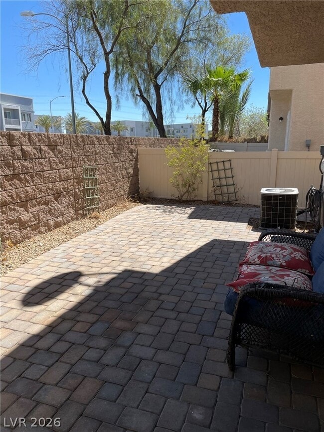 Building Photo - 1274 Capital Gains Dr