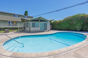 Building Photo - Cornuta Pines Apartments