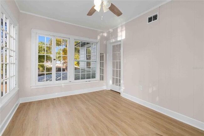 Building Photo - 2302 12th St N