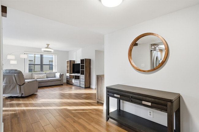 Building Photo - 8412 Shadow Ct