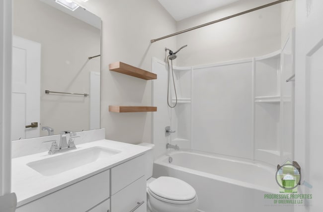 Building Photo - 113 Eagle Wood Dr