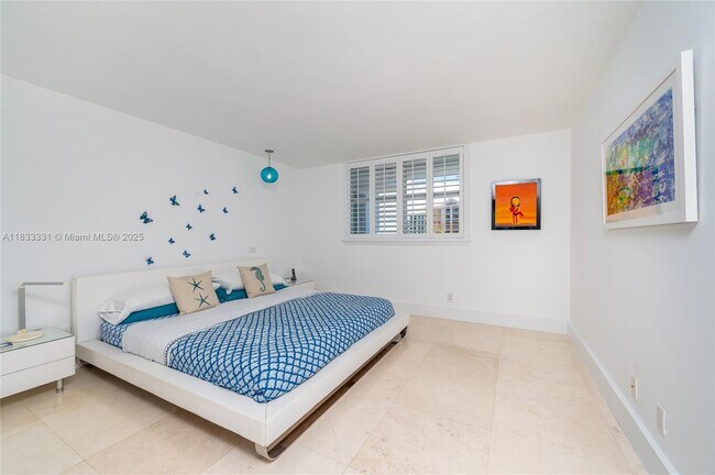 Building Photo - 613 Ocean Dr