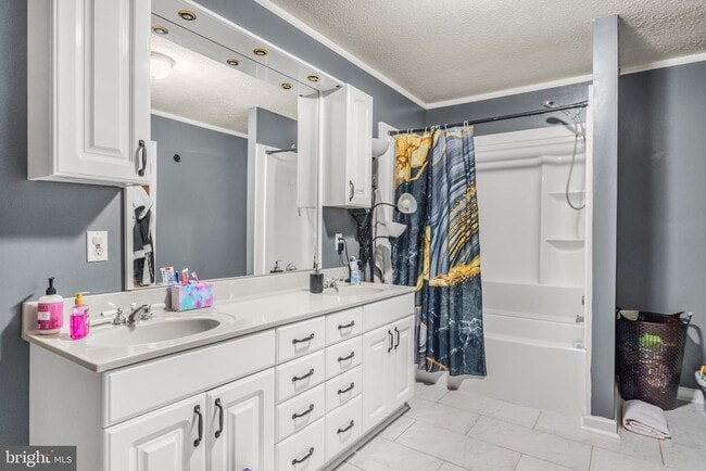 Building Photo - 38426 Laurel Ridge Ct