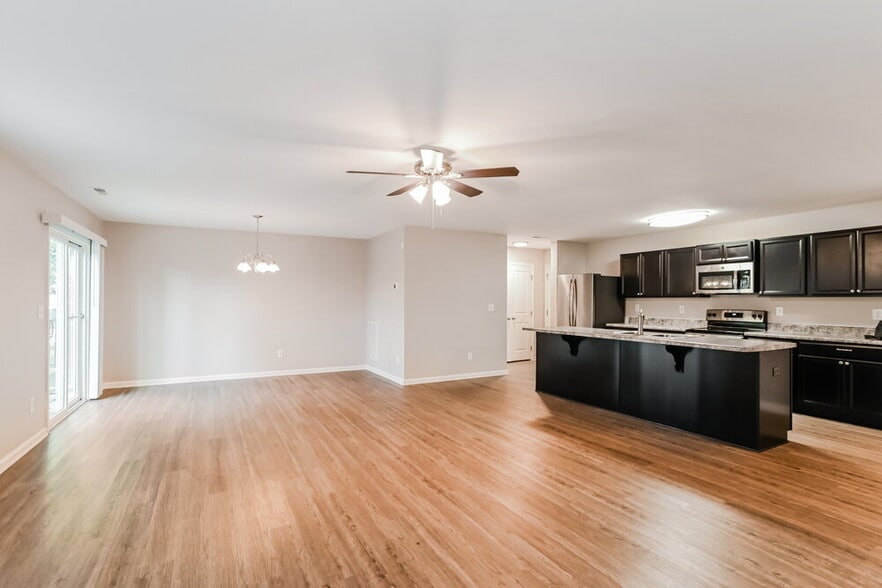 Building Photo - 1603 Joseph Hewes Ct