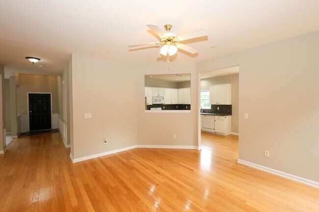 Building Photo - 2895 Haynes Club Cir SW