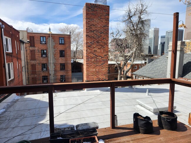 Building Photo - Capitol Hill Location, private roof top de...