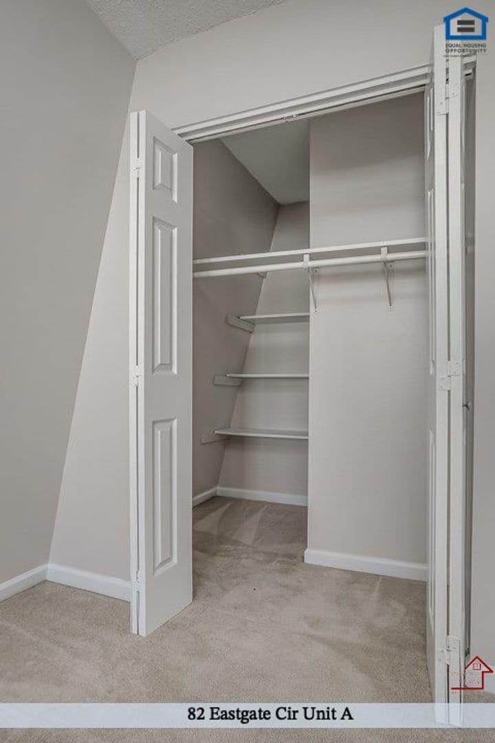 Building Photo - 82 Eastgate Cir