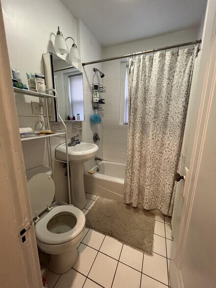 Building Photo - 15 Ellery St