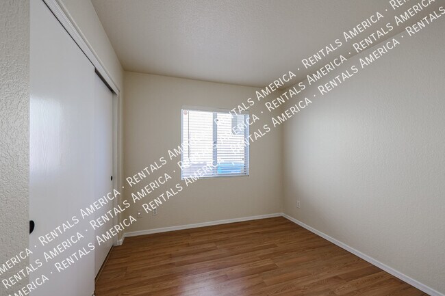 Building Photo - 1218 W Rose Marie Ln