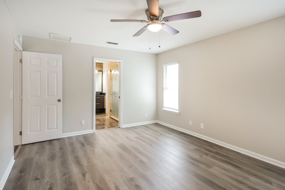 Building Photo - 12640 Ashmore Green Dr S