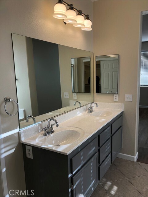 Building Photo - 12941 Rising Moon Way