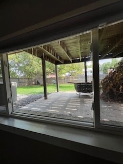 Building Photo - 1131 Avon Ln