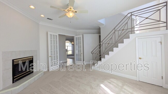 Building Photo - 2083 Downing Dr