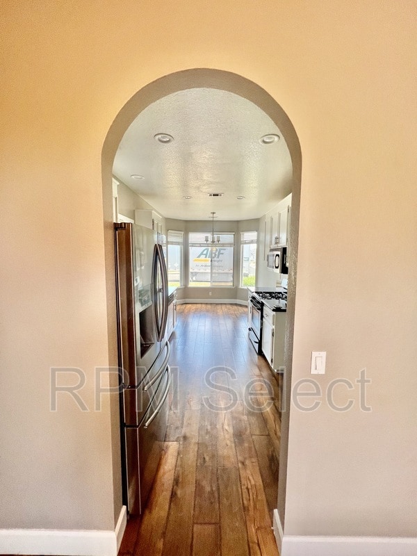 Building Photo - 1605 Paseo Flores Dr