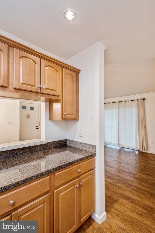 Building Photo - 101 Quince Ct