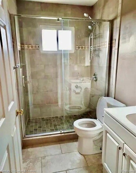 Building Photo - 32200 Fairchild St