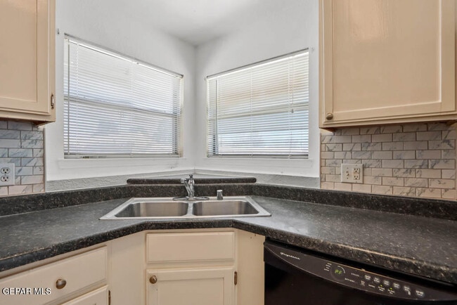 Building Photo - 1478 Gene Torres Dr