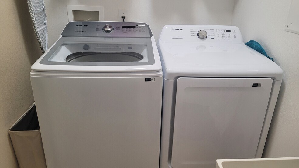 laundry room upstairs - 1049 Blackwater Dr