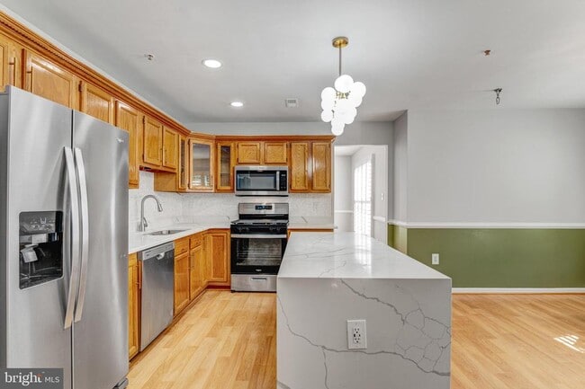 Building Photo - 7505 Castle Rock Dr