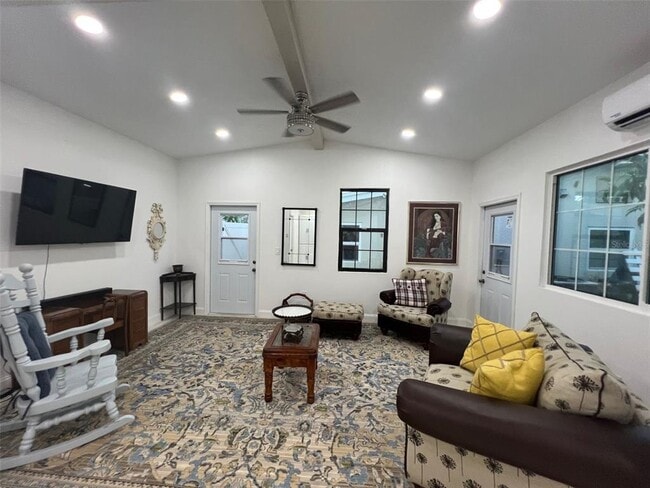 Building Photo - 6441 Willow Wood Ln