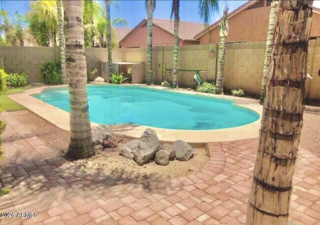 Building Photo - 2365 W Jasper Butte Dr