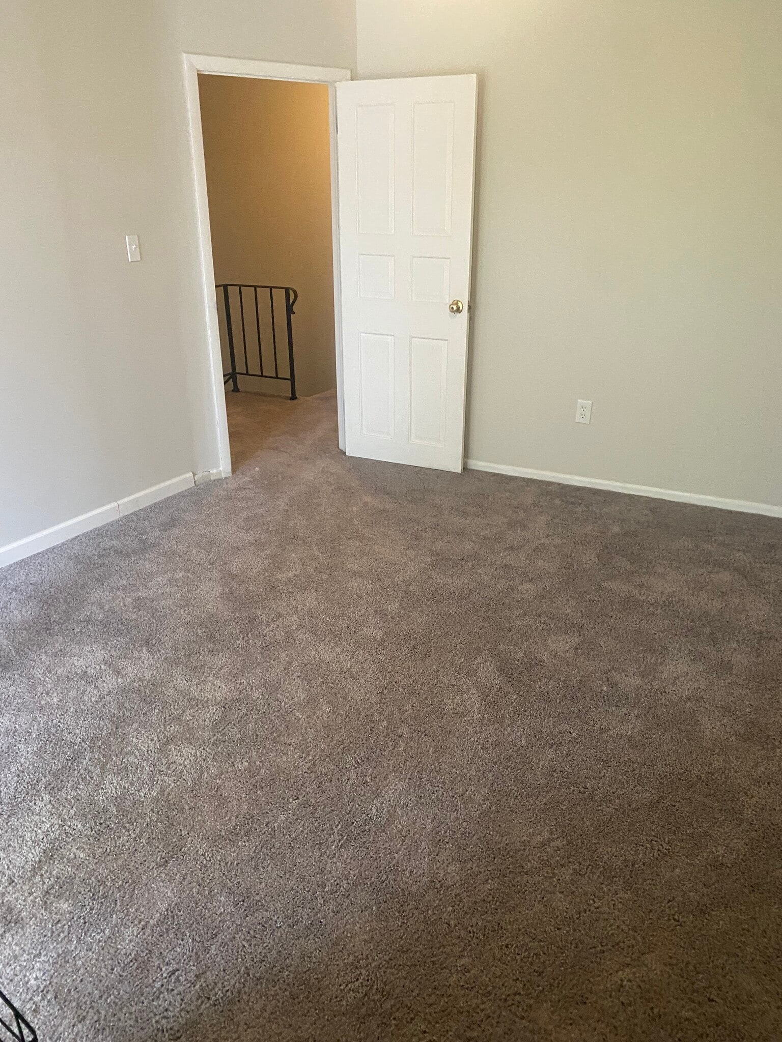 Main bedroom - 1424 Boxwood Dr