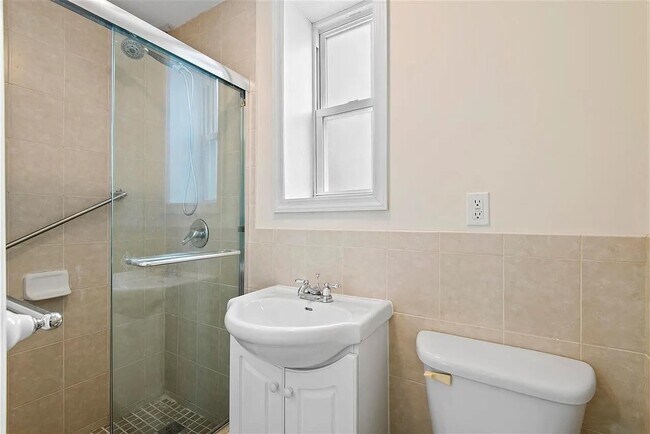 Building Photo - 103 Westover Pl