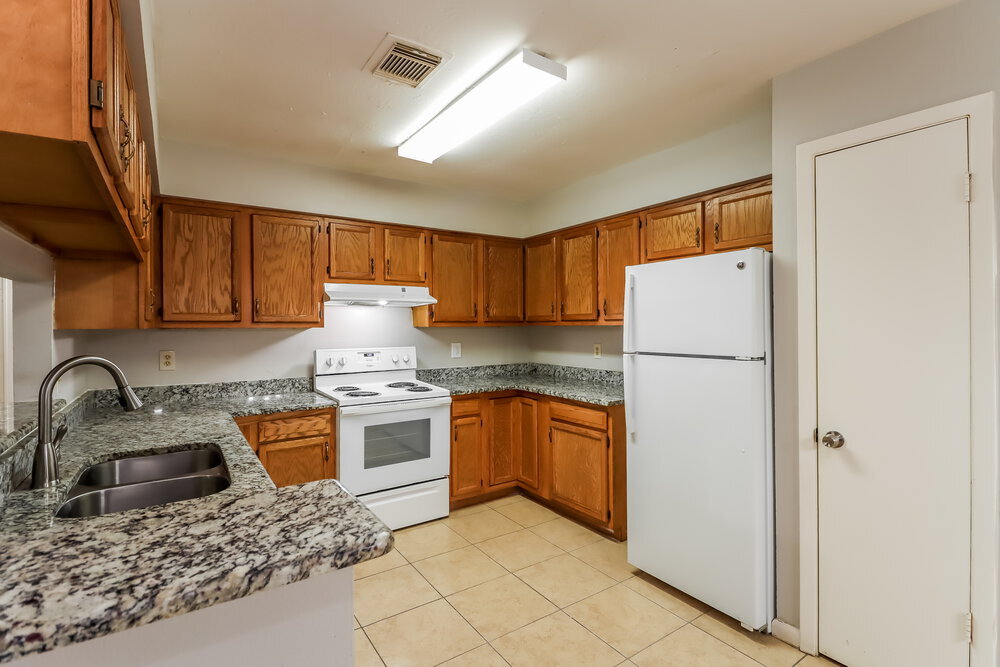 Building Photo - 11330 White Gate Ln
