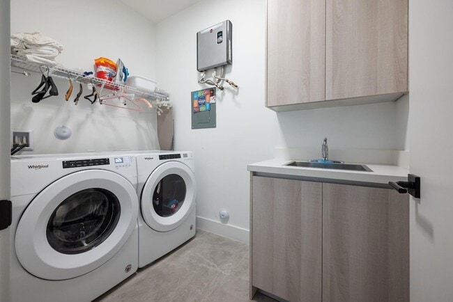 Building Photo - 6864 SW 80th St