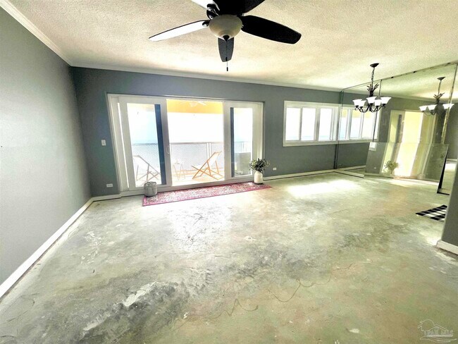 Building Photo - 825 Bayshore Dr