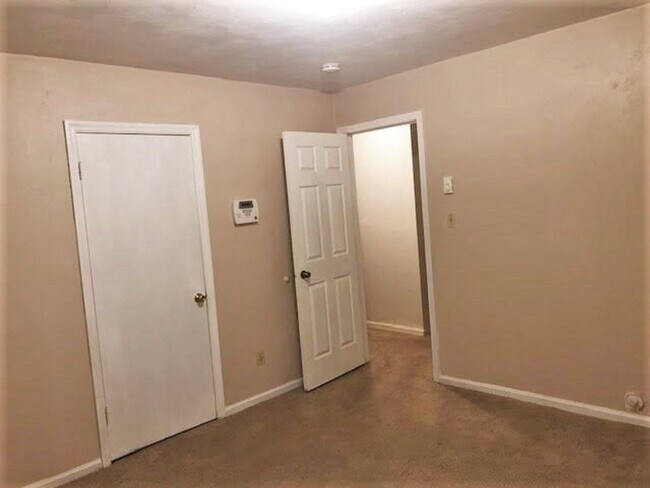 Building Photo - 2 BED DUPLEX
