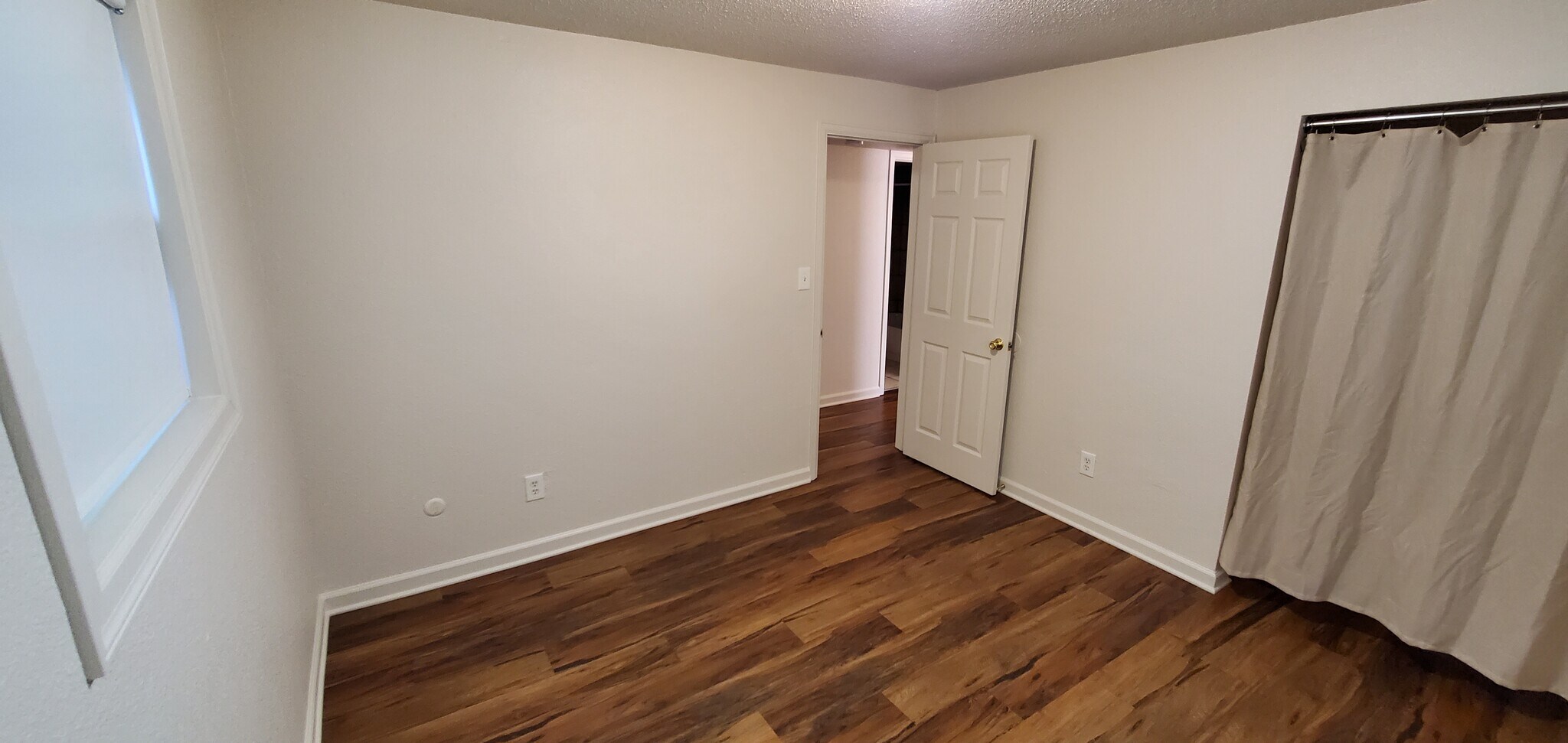 Building Photo - 5810 Oneida St