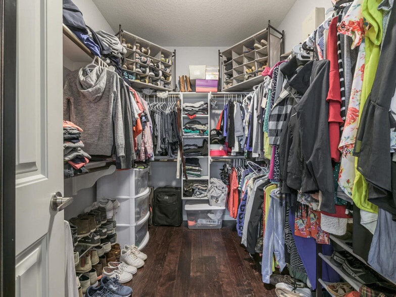 Building Photo - 503 Kemp St