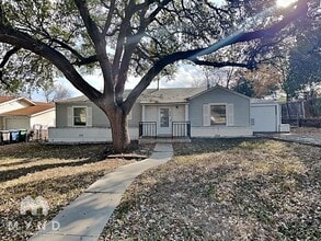 Building Photo - 428 Quentin Dr