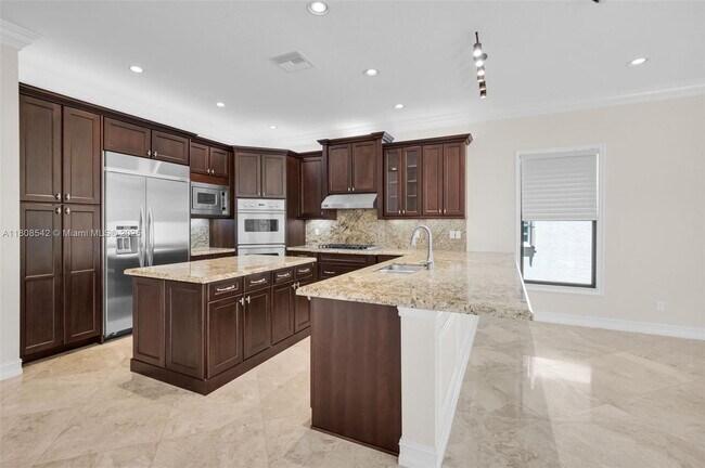 Building Photo - 8944 Little Falls Way