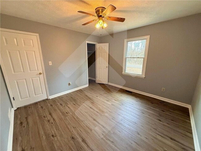 Building Photo - 4502 Alder Ln