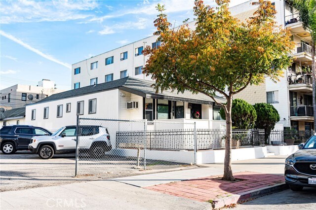 Building Photo - 240 Linden Ave