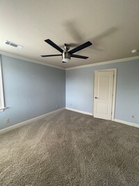Building Photo - Beautiful 5 Bedroom 3 Bath In Taylor Lakes...